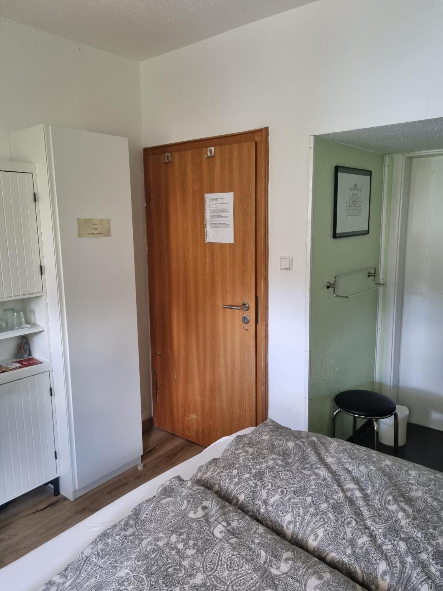 B&B Dressings Traumgarten Kaiserslautern Rum bild