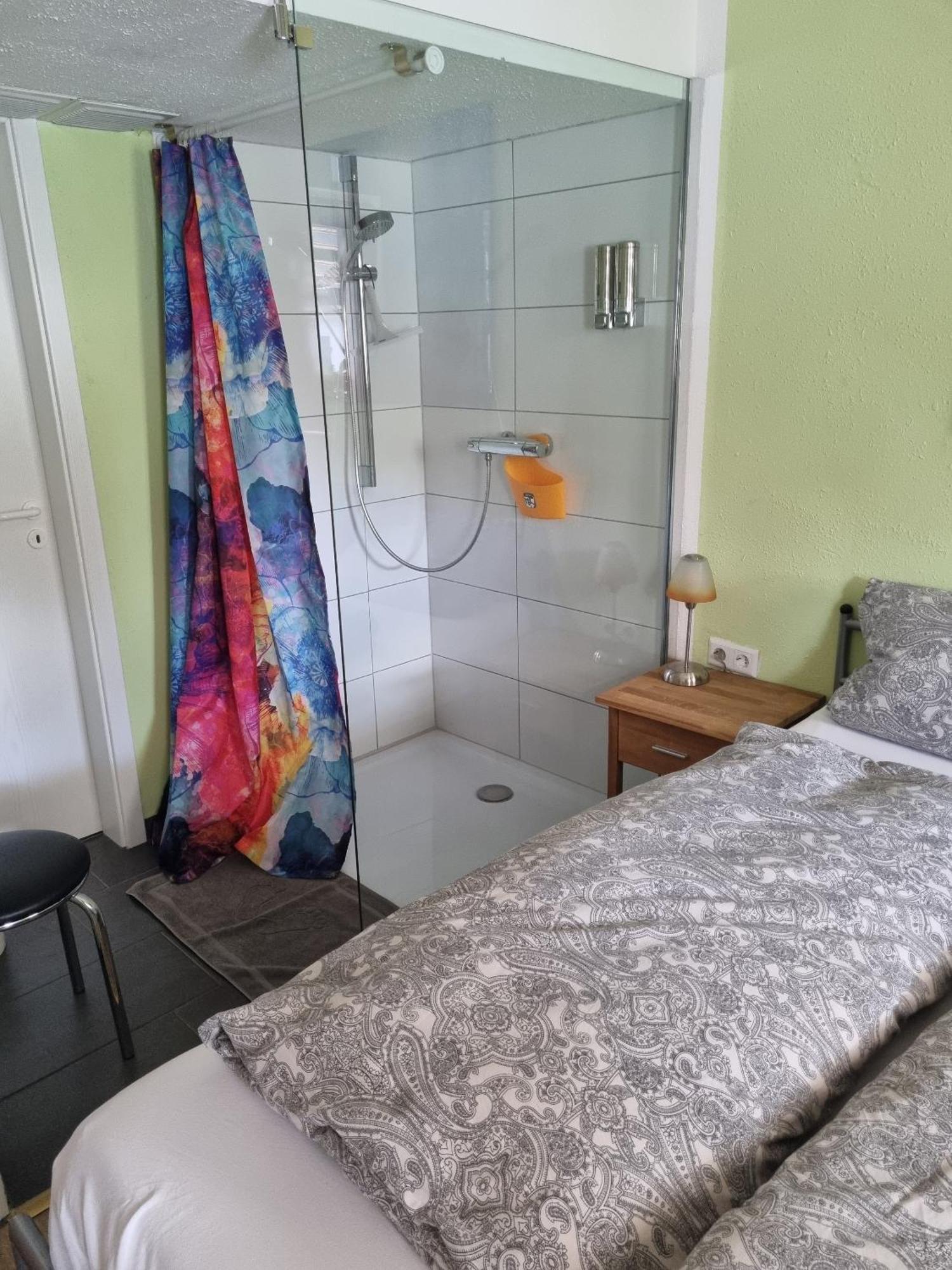 B&B Dressings Traumgarten Kaiserslautern Rum bild