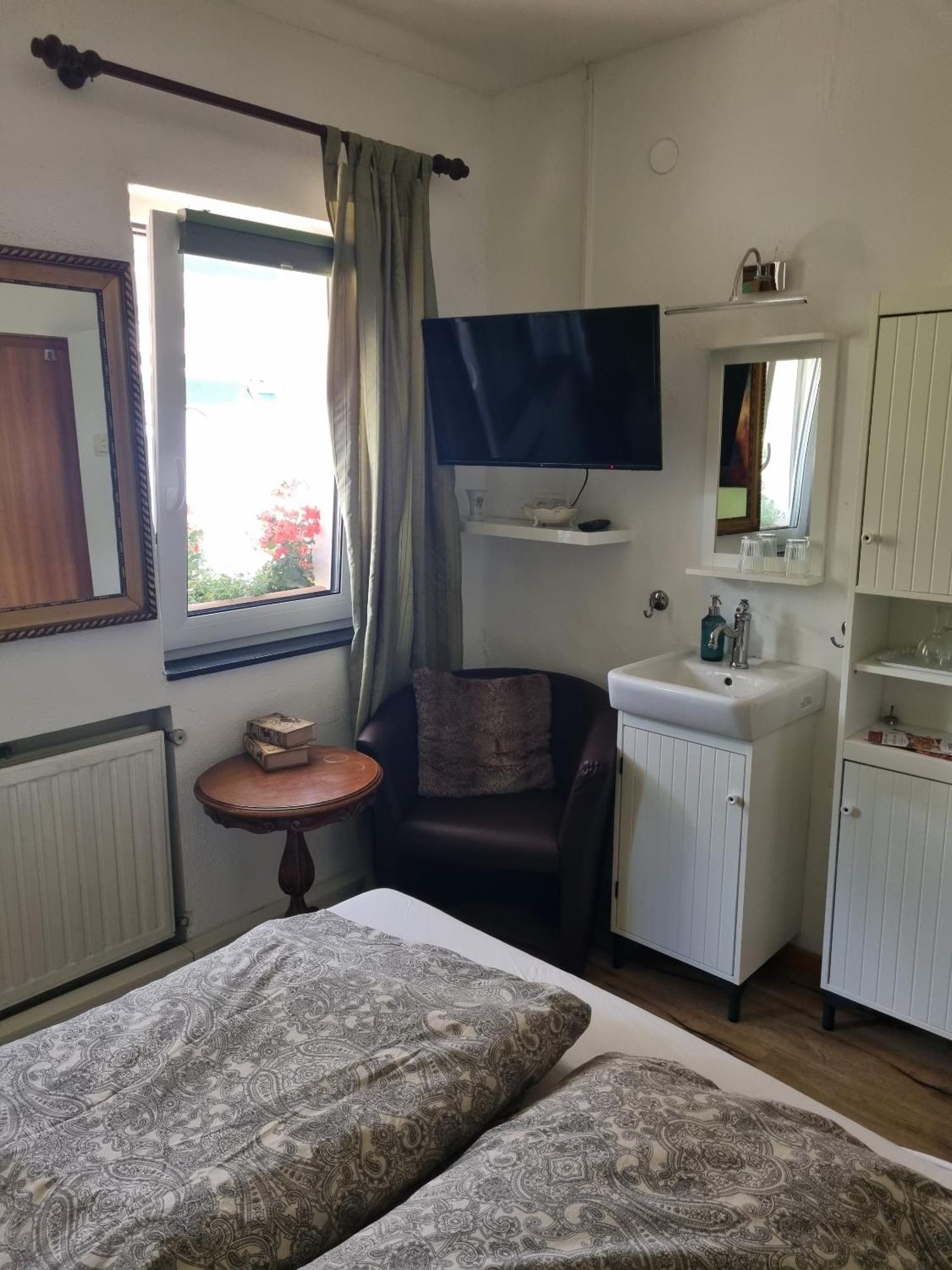 B&B Dressings Traumgarten Kaiserslautern Rum bild